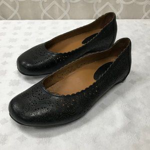 Earthies Bindi Lace Cut Out Flats